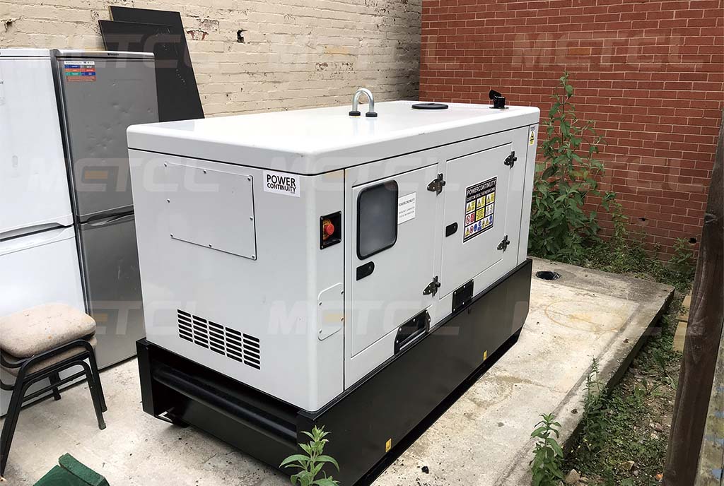 innova eme C33GFS 20 kW Cummins 25KW 20kw generator engine 4B3.9-G12